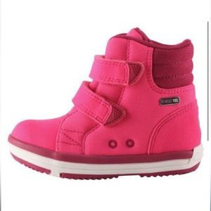 Reima boots for waterproof play! 9.5